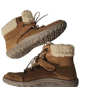 Women's Tan Winter Boots